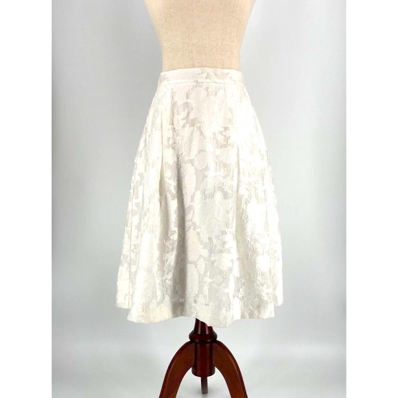 Gianni Bini Dresses & Skirts - GIANNI BINI - NWT Tanya Skirt - Ivory Size Medium